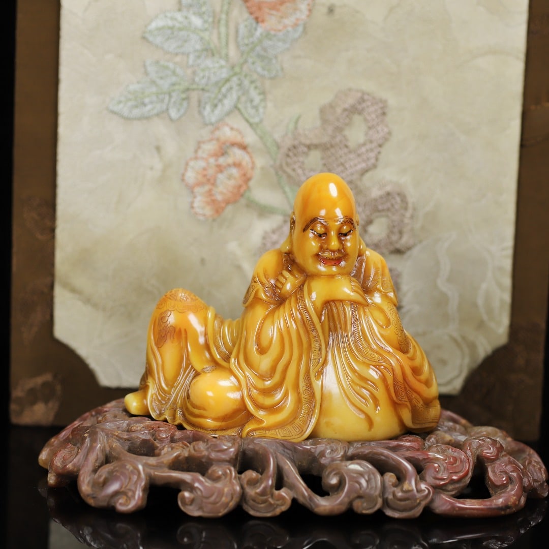 A Exquisite Shoushan Stone Buddha statue Ornament: A Exquisite Shoushan Stone Buddha statue Ornament,Qing Dynasty, China,With Mark,Size:3.1inx2.6inx1.8in,5.1inx3.1inx0.6in,Weight:294g