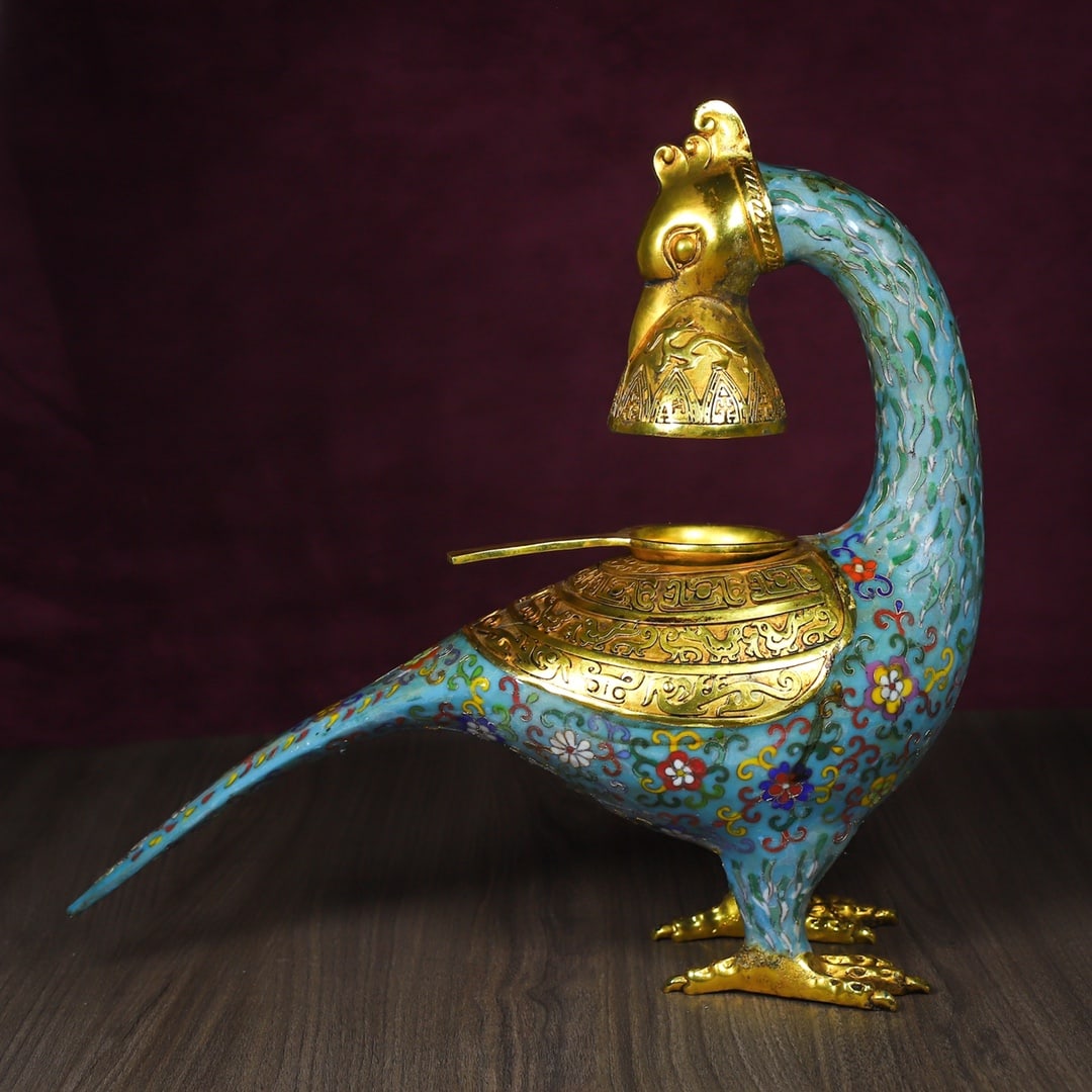 A Exquisite Gilt Bronze Cloisonne Lotus Pattern Bird Ornament: A Exquisite Gilt Bronze Cloisonne Lotus Pattern Bird Ornament,Qing Dynasty, China,Size:16.9inx16.1in ,Weight:3630g 铜镀金景泰蓝缠枝莲纹Ɣ