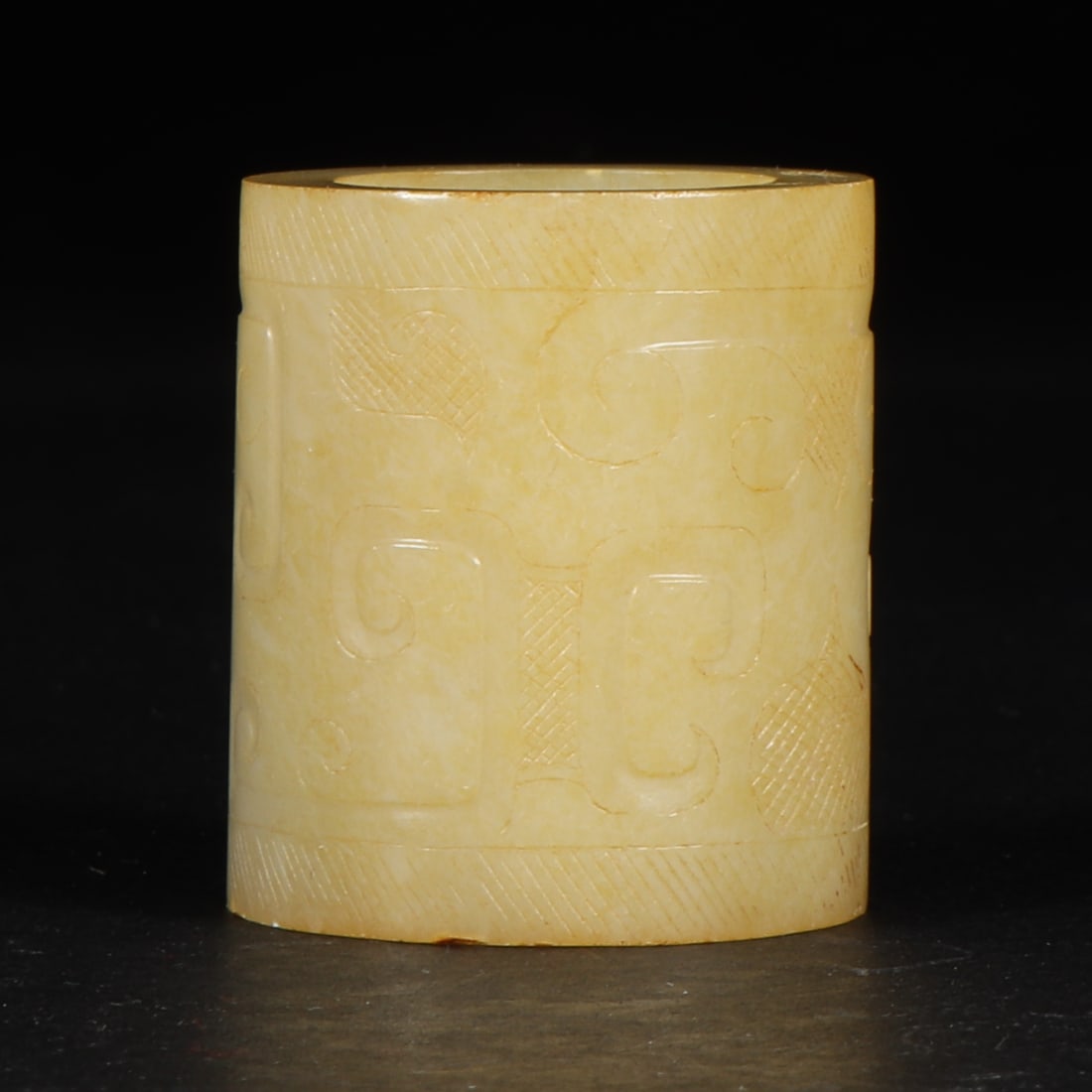 A Exquisite Gaogu Jade Auspicious Cloud Pattern Handheld Carving: A Exquisite Gaogu Jade Auspicious Cloud Pattern Handheld Carving,Han Dynasty, China,Size:1.3inx0.9inx1.5in,Weight:47g ????????,????