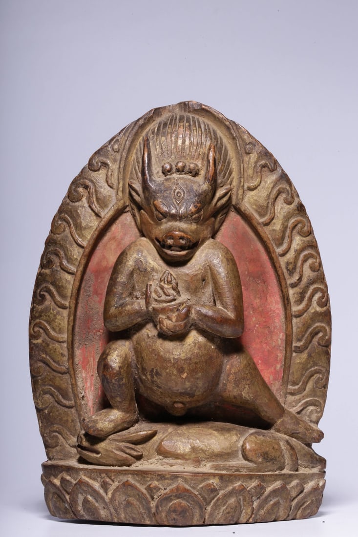A Exquisite Wood Carved Painted Color Buddha statue Ornament: A Exquisite Wood Carved Painted Color Buddha statue Ornament,Size:5.9inx4.3inx1.9in ,Weight:179g 木雕漆彩佛像摆件