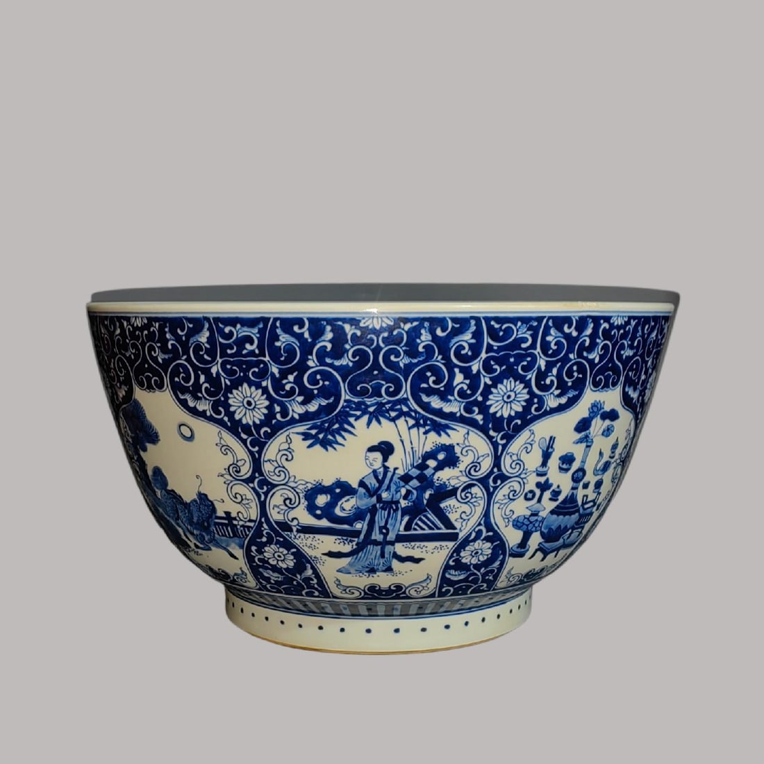 A Exquisite Blue and White Figures Pattern Bowl: A Exquisite Blue and White Figures Pattern Bowl,Qing Dynasty, China,Kangxi Six-character Mark,Size:7.9inx13.7in 青花人物纹碗,中国清代,ॸ
