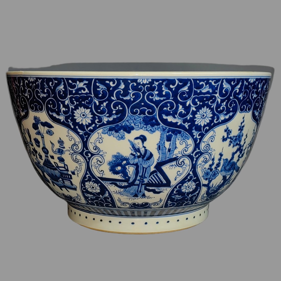 A Exquisite Blue and White Figures Pattern Bowl - 2