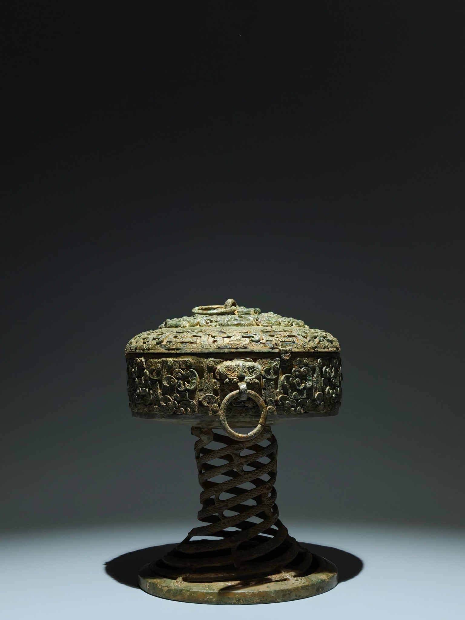 A Exquisite Bronze Coiled Dragon Pattern Jar - 3