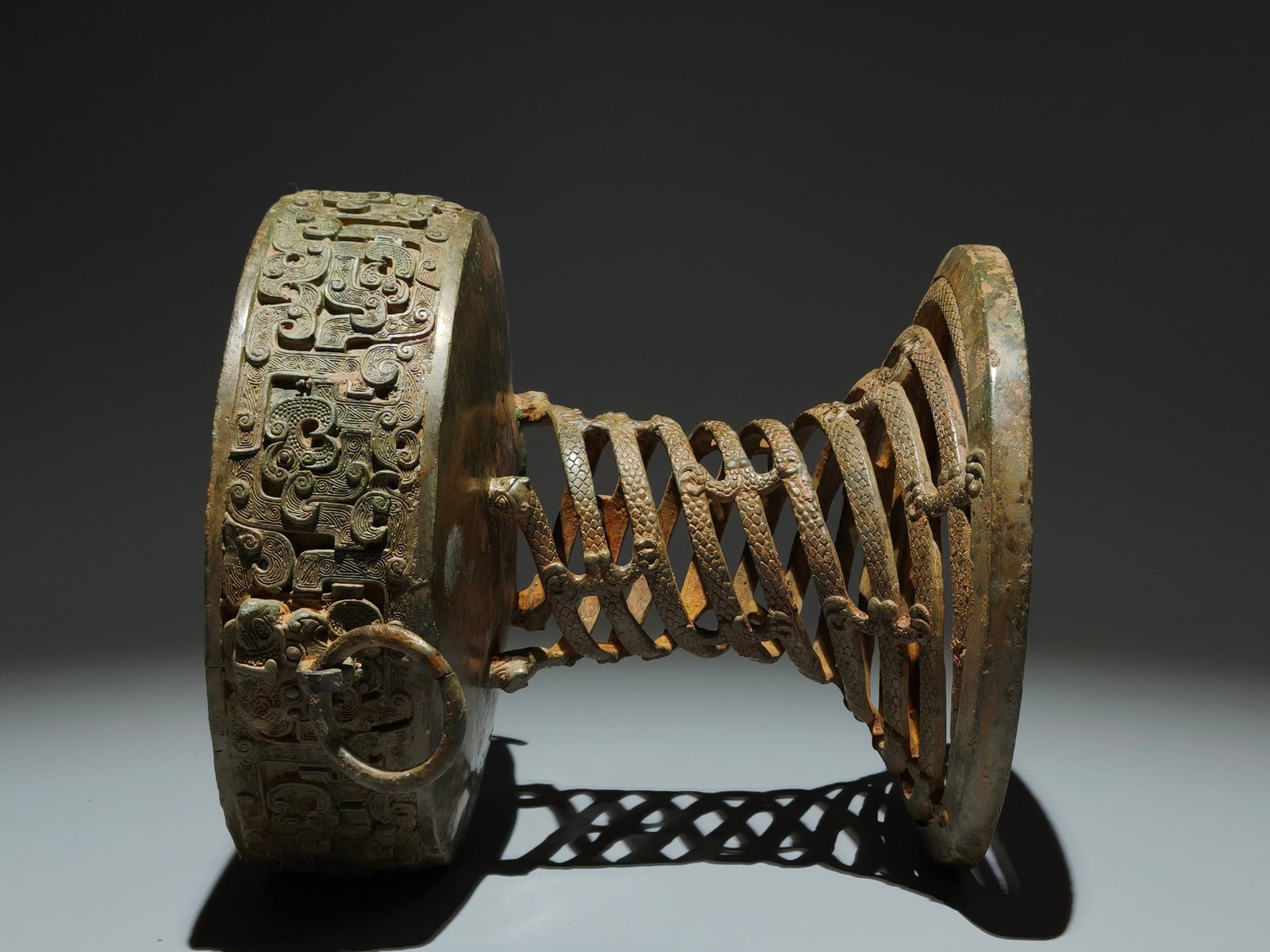 A Exquisite Bronze Coiled Dragon Pattern Jar - 8