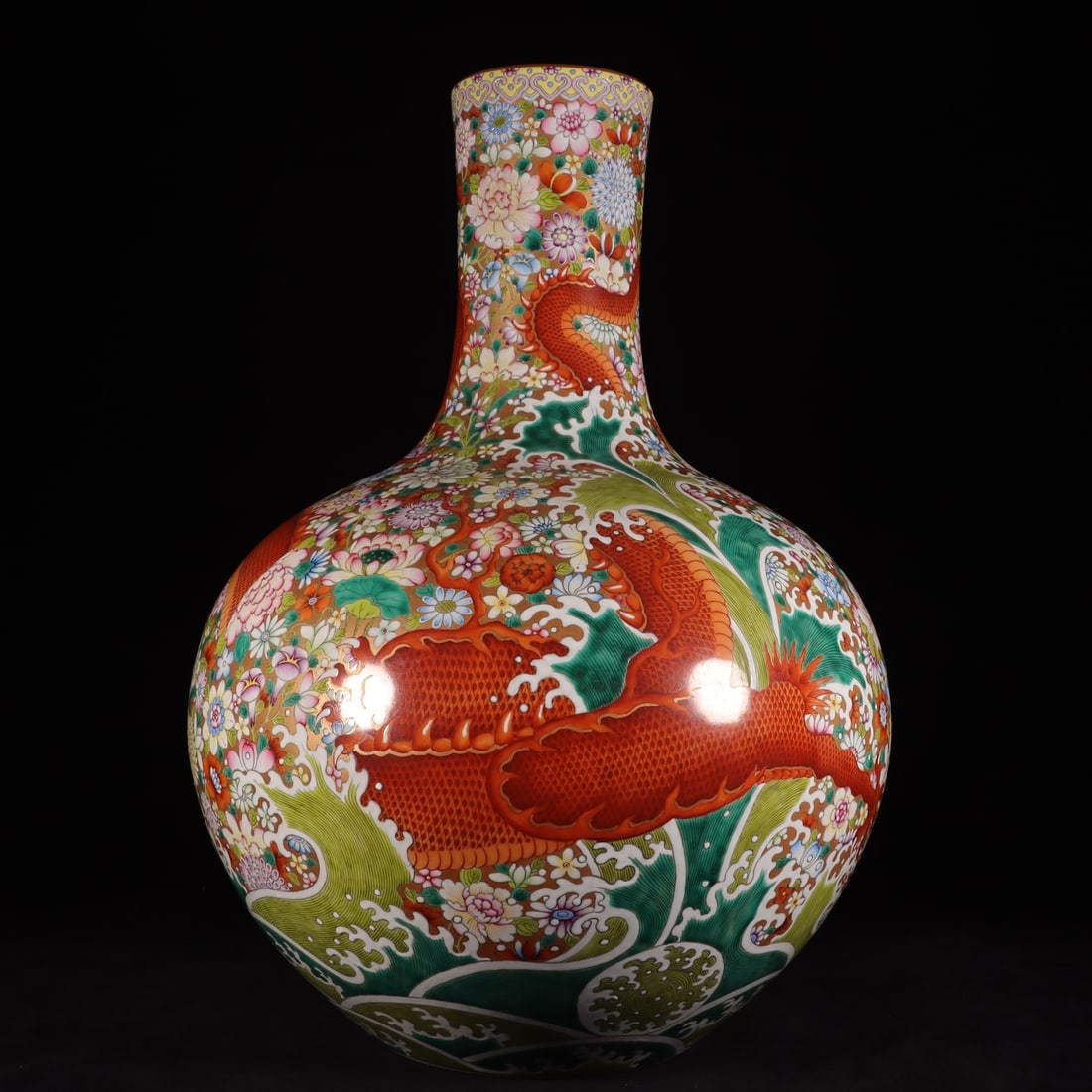 A Exquisite Enamel Iron-Red Dragon Pattern Vase - 6