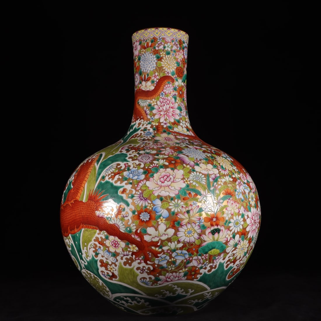 A Exquisite Enamel Iron-Red Dragon Pattern Vase - 7