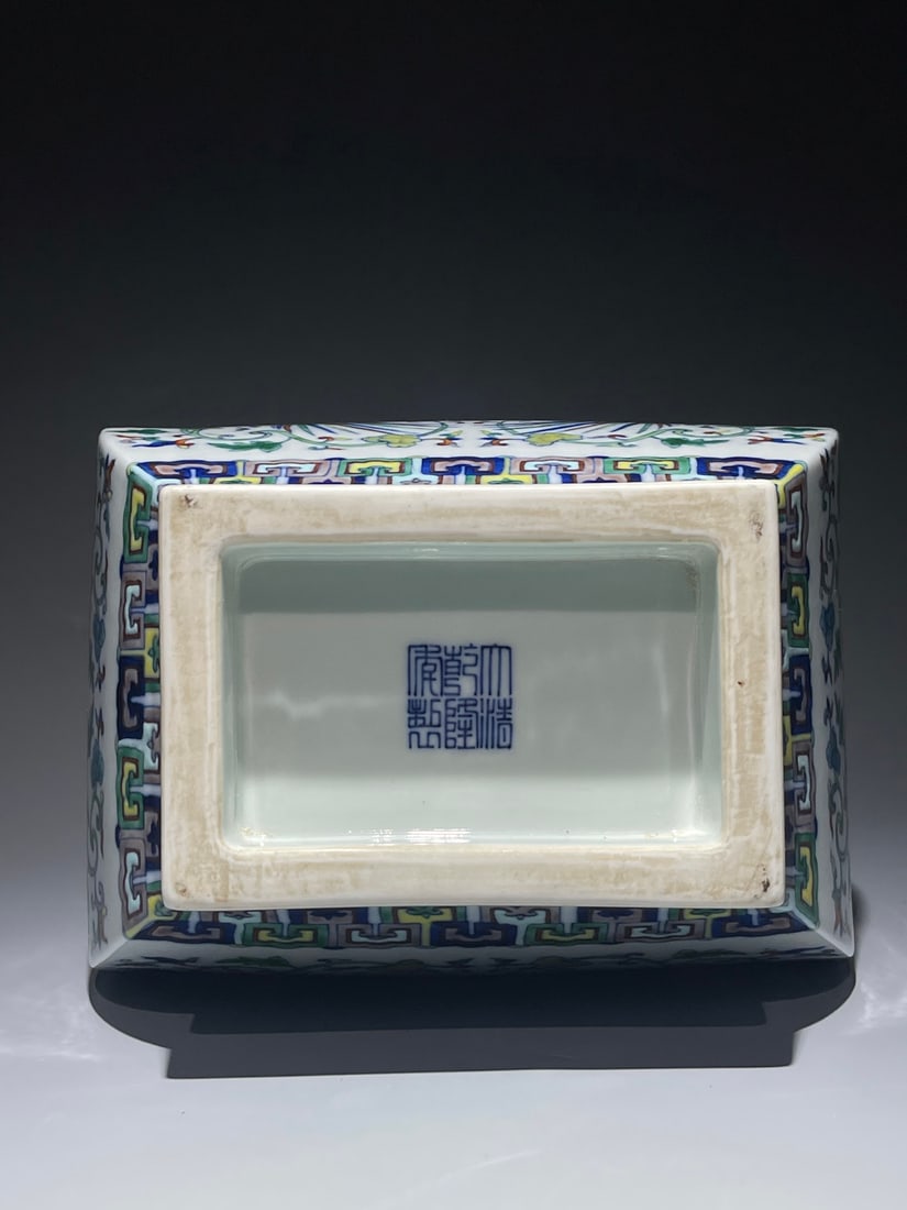 A Exquisite Doucai Phoenix Pattern Elephant-Ears Vase - 8