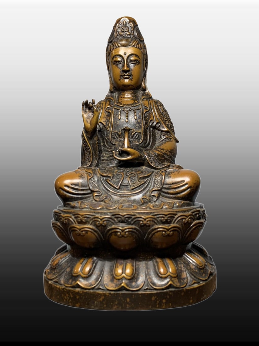 A Exquisite Bronze Statue of Avalokitesvara Ornament: A Exquisite Bronze Statue of Avalokitesvara Ornament,Qing Dynasty, China,Qianlong Four-character Mark,Size:13.8inx8.3in,Weight:7075g