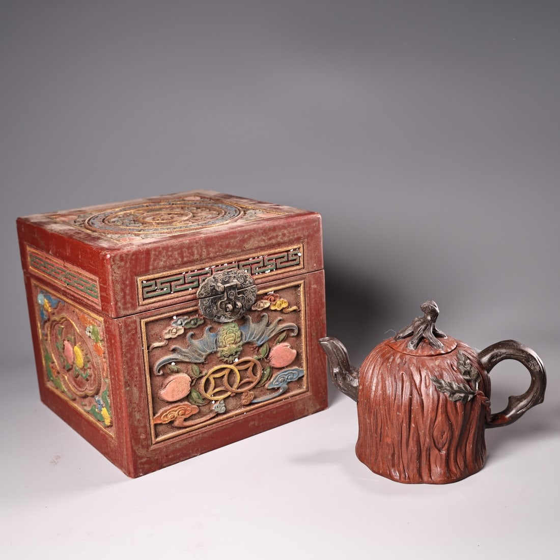A Exquisite Stump-Shaped Purple Sands Teapot (1 of 10)