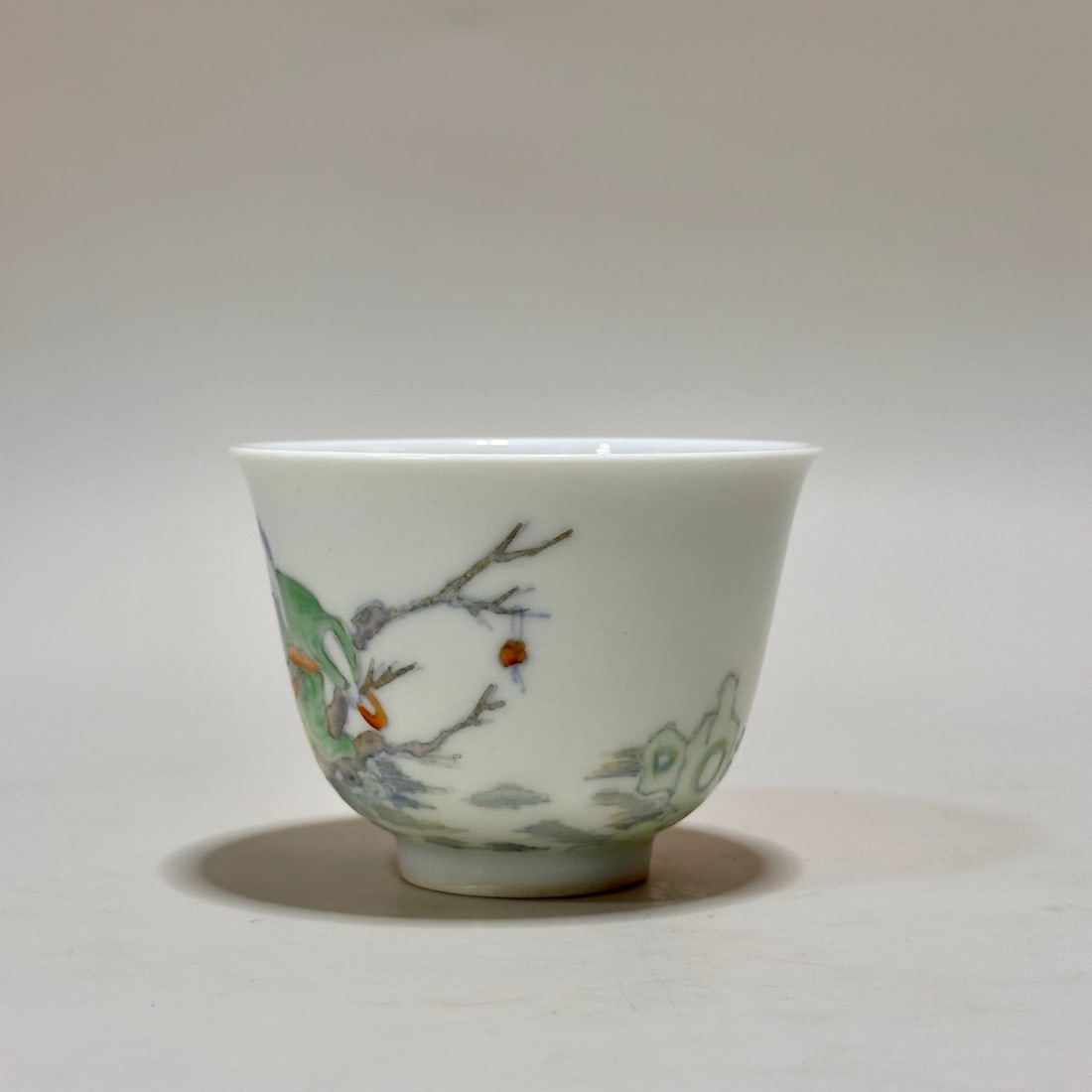 A Exquisite Wucai Figures Pattern Cup - 5