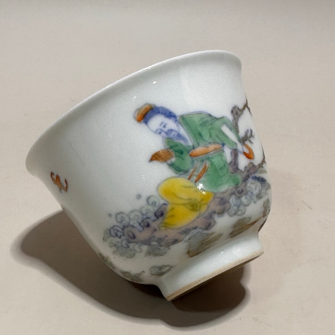 A Exquisite Wucai Figures Pattern Cup - 6