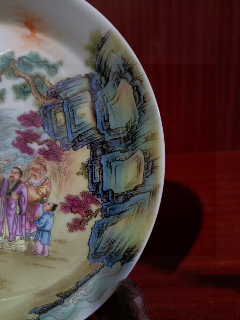 A Exquisite Famille-Rose Figures Pattern Plate - 3