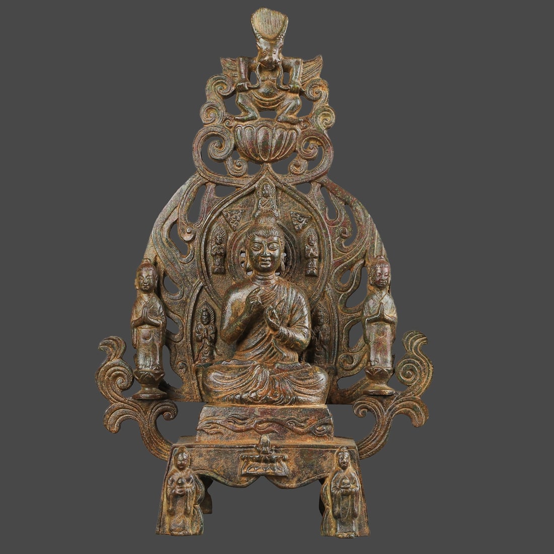 A Exquisite Bronze Buddha statue: A Exquisite Bronze Buddha statue,N.Qi Dynasty, China,Size:10.6inx4.9inx16.1in,Weight:3940g 青铜佛像,北魏
