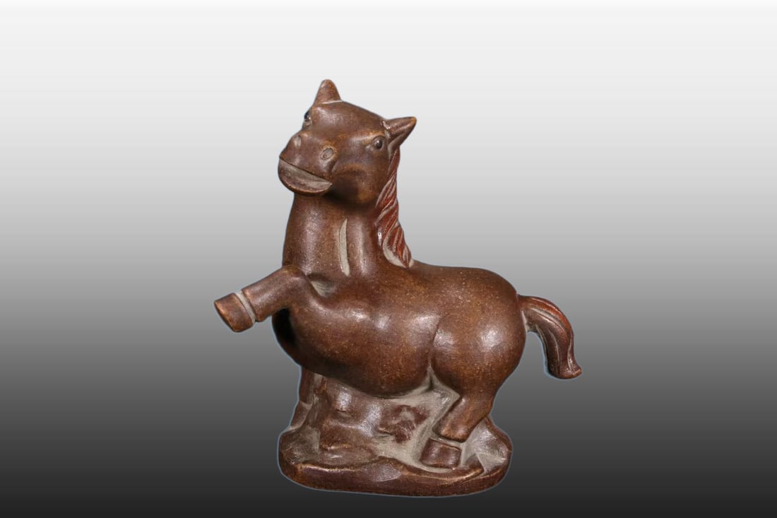 A Exquisite Purple Sands Horse Tea Pet: A Exquisite Purple Sands Horse Tea Pet,Qing Dynasty, China,With Mark,Size:2.4inx2inx3.5in 紫砂马茶宠,中国清代,带款