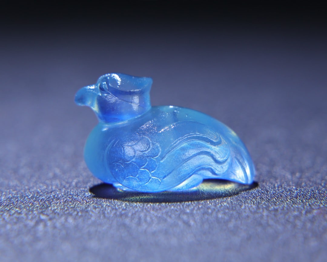 A Exquisite Aquamarine Bird Handheld Carving (1 of 8)