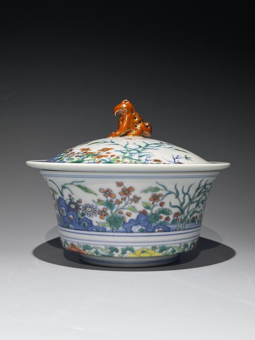 A Exquisite Doucai Flower Pattern Bowl - 2