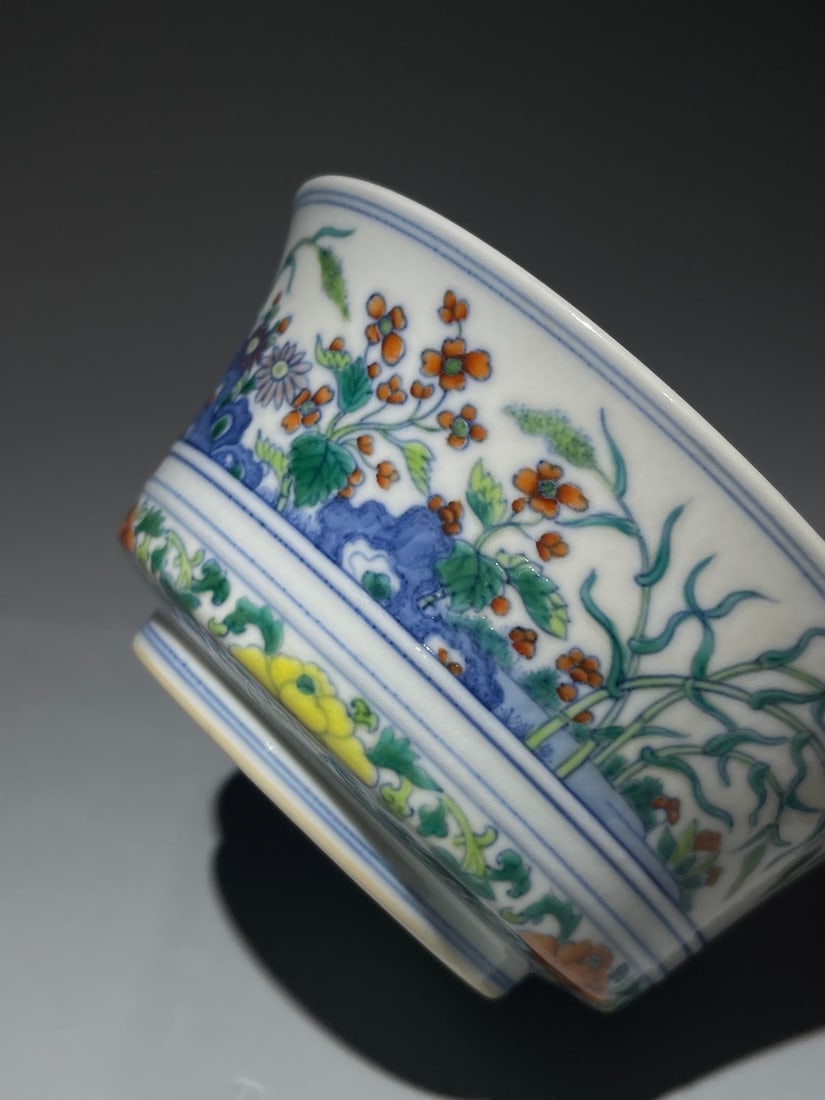 A Exquisite Doucai Flower Pattern Bowl - 6