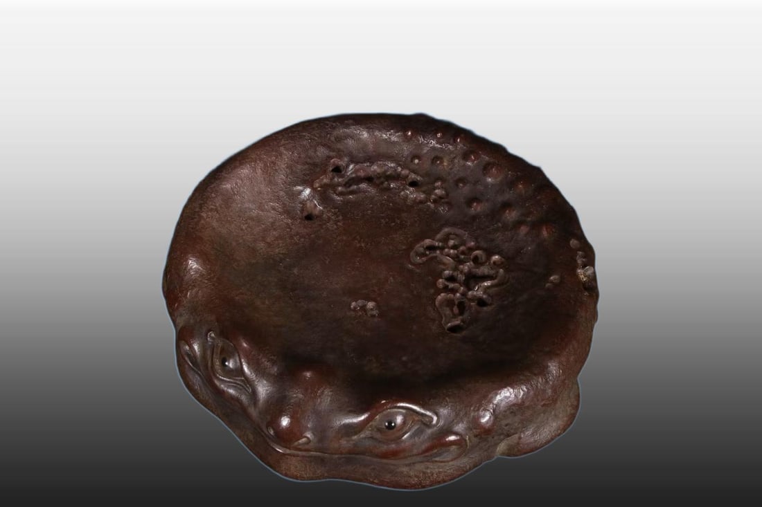 A Exquisite Purple Sands Golden Toad Tea Tray: A Exquisite Purple Sands Golden Toad Tea Tray,Qing Dynasty, China,With Mark,Size:5.3inx1.4in 紫砂金蟾壶承,中国清代,带款