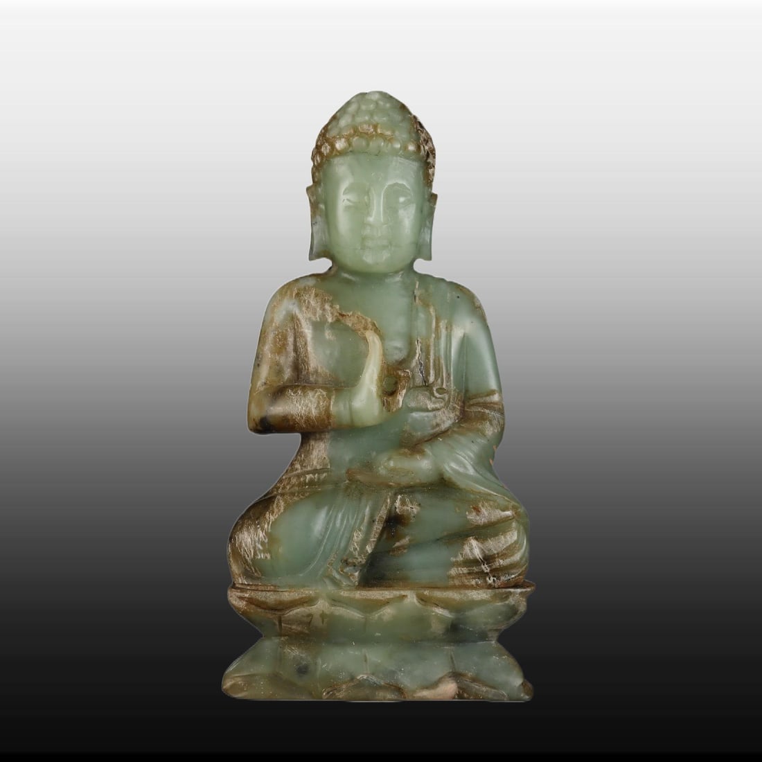 A Exquisite Hotan Jade Buddha statue Ornament: A Exquisite Hotan Jade Buddha statue Ornament,Qing Dynasty, China,Size:3.5inx3.7inx1.6in,Weight:973g 和田玉佛像摆件,中国清代
