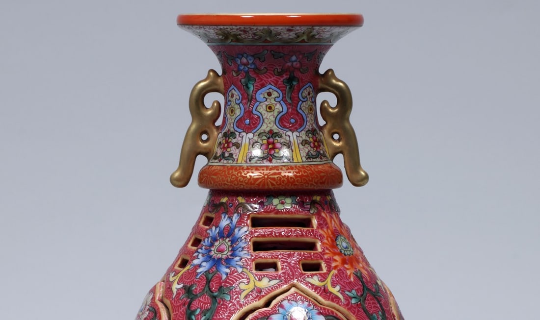 A Exquisite Ruby Red-Glazed Flower Pattern Double-Ears Vase - 4