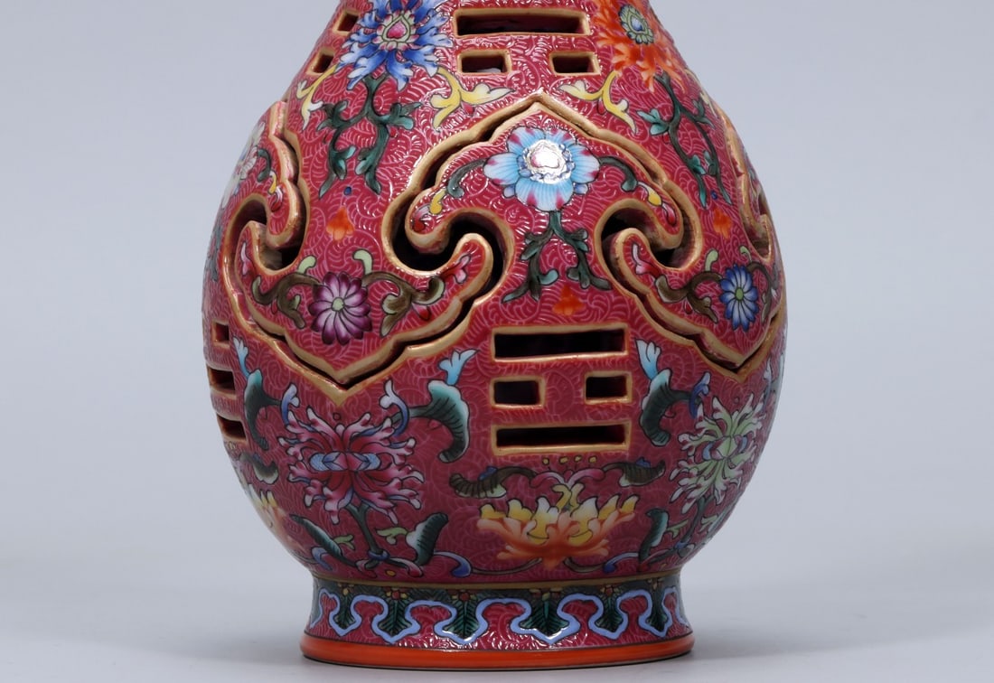 A Exquisite Ruby Red-Glazed Flower Pattern Double-Ears Vase - 5