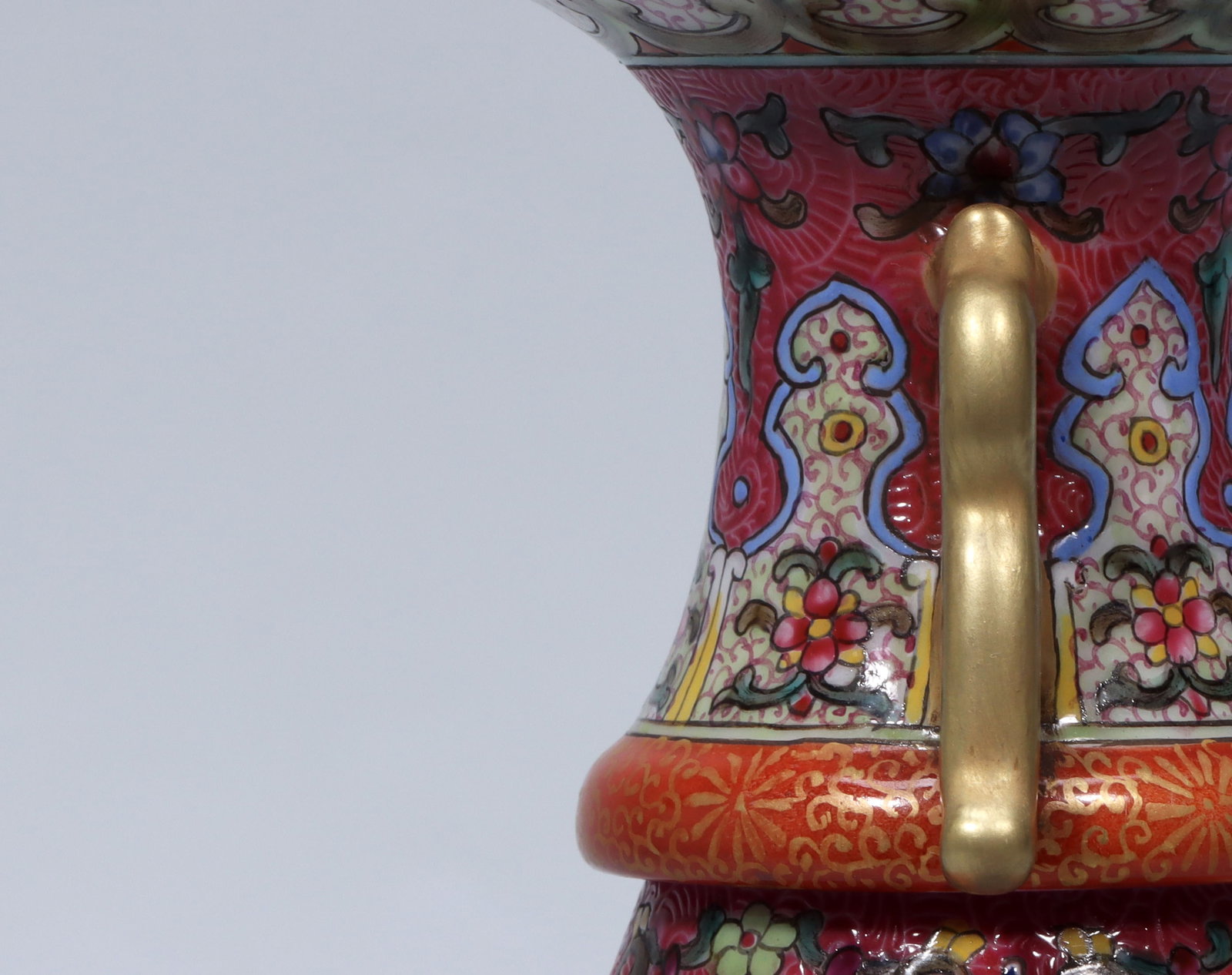 A Exquisite Ruby Red-Glazed Flower Pattern Double-Ears Vase - 7