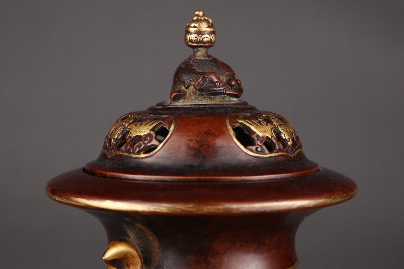 A Exquisite Gilt Bronze string pattern Censer - 4