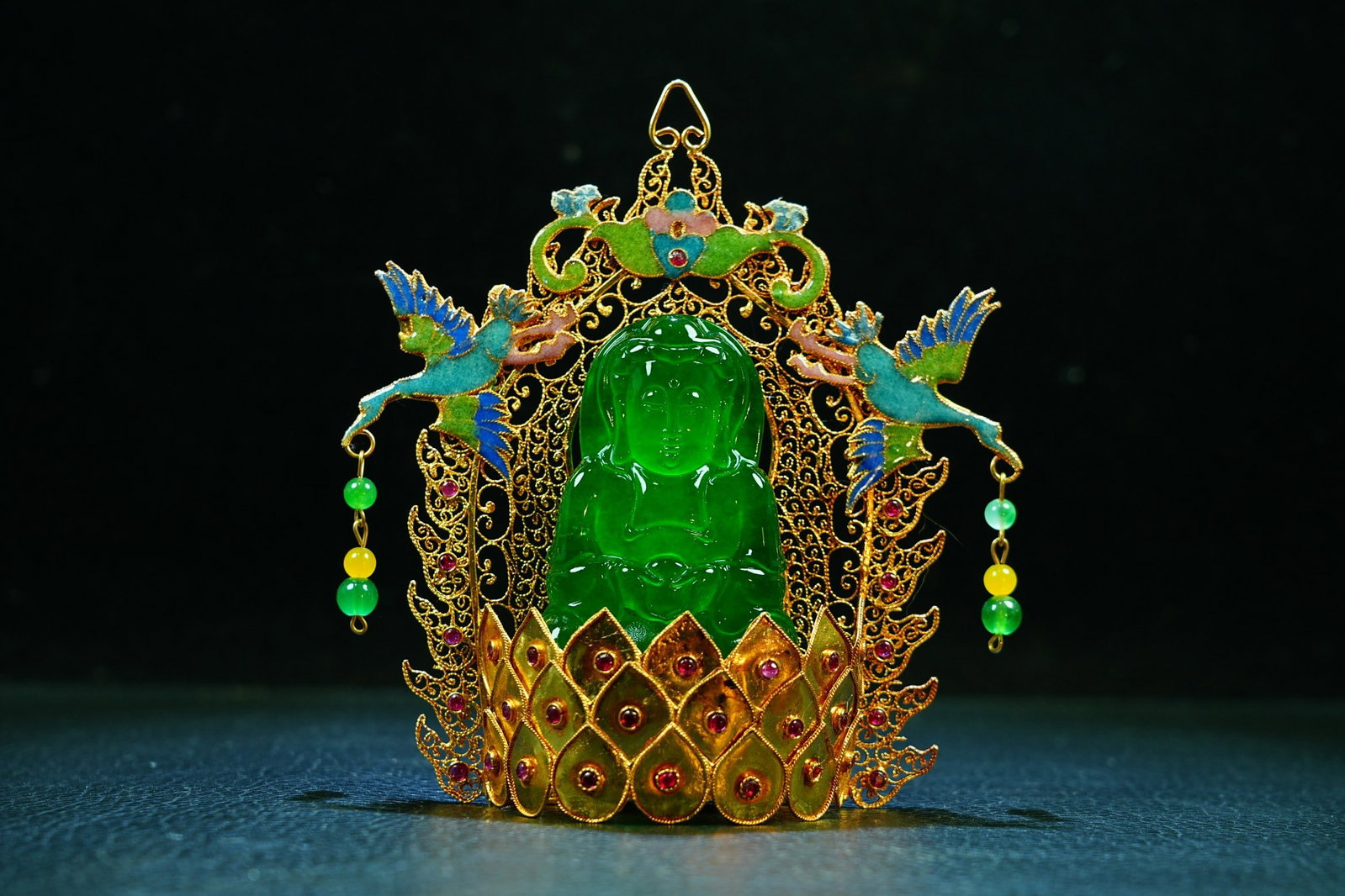 A Exquisite Cloisonne Enamel Inlaid Jadeite Avalokitesvara Ornament: A Exquisite Cloisonne Enamel Inlaid Jadeite Avalokitesvara Ornament,Qing Dynasty, China,Qianlong Four-character Mark,Size:5.3inx5.5in