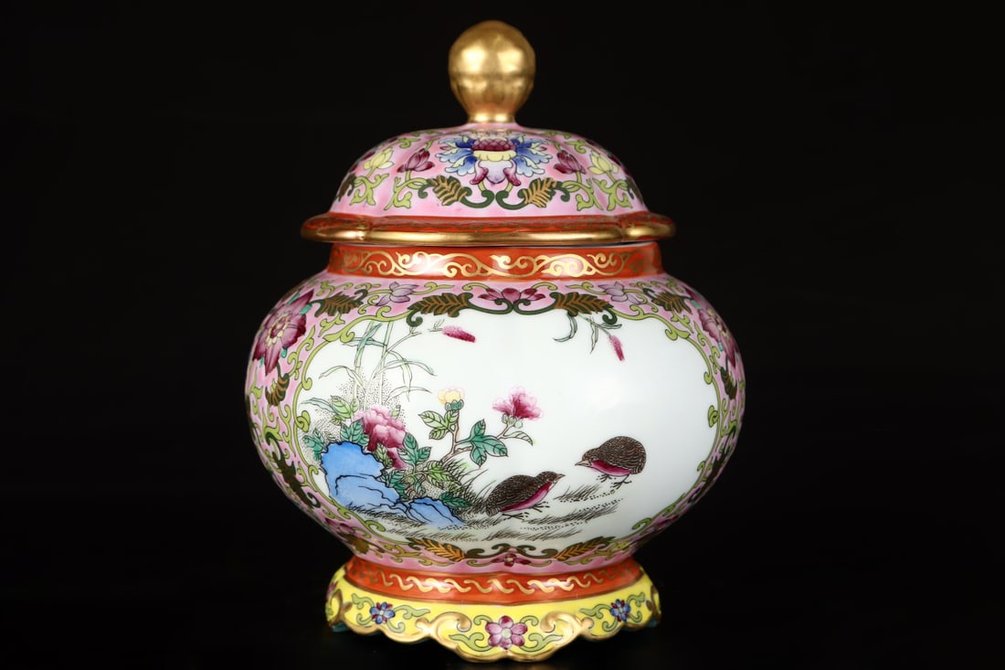 A Exquisite Enamel Rouge-pink ground Flower and Bird Pattern Jar: A Exquisite Enamel Rouge-pink ground Flower and Bird Pattern Jar,Qing Dynasty, China,Yongzheng Six-character Mark,Size:6.7inx5.5in 珐琅彩粉地花鸟纹Ņ
