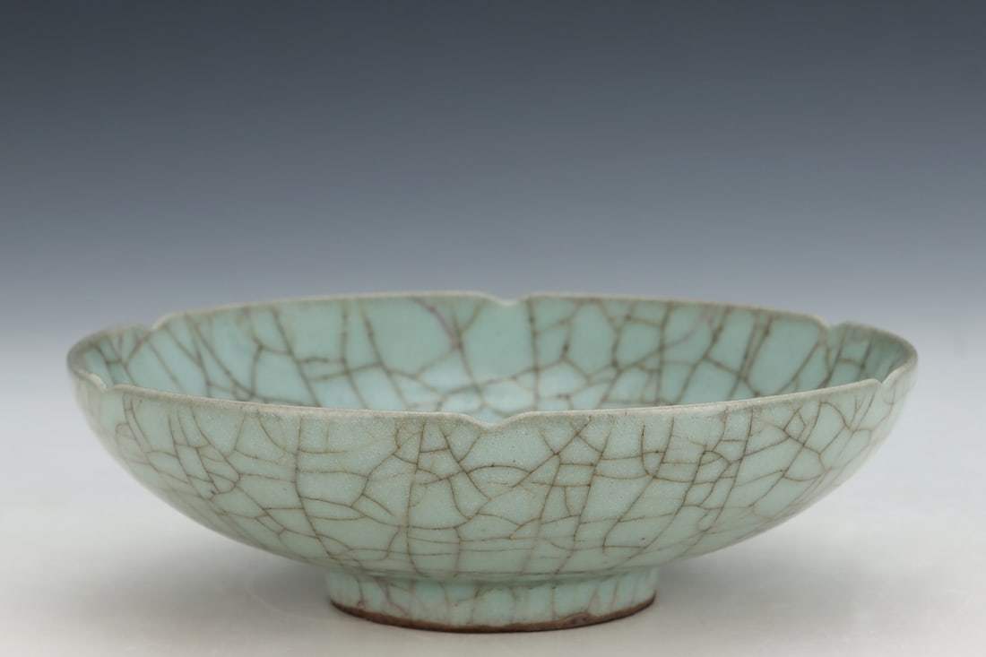 A Exquisite Guan yao Celadon Glazed Plate - 6