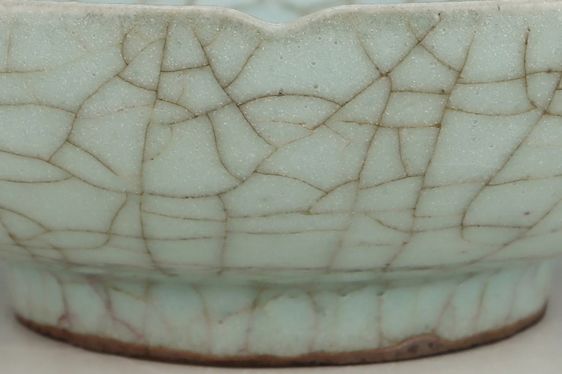 A Exquisite Guan yao Celadon Glazed Plate - 7