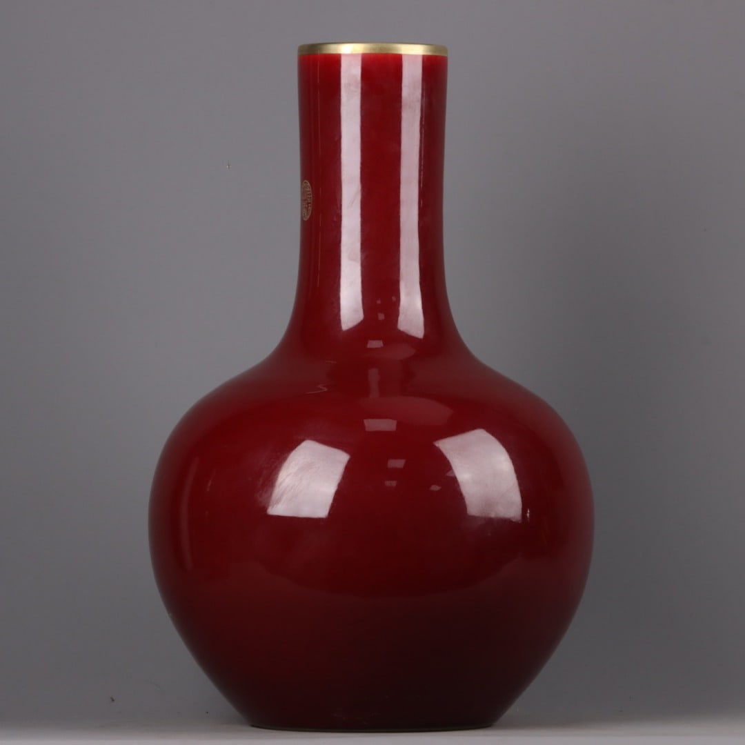 A Exquisite Lang Red Glazed Gilt Vase - 2