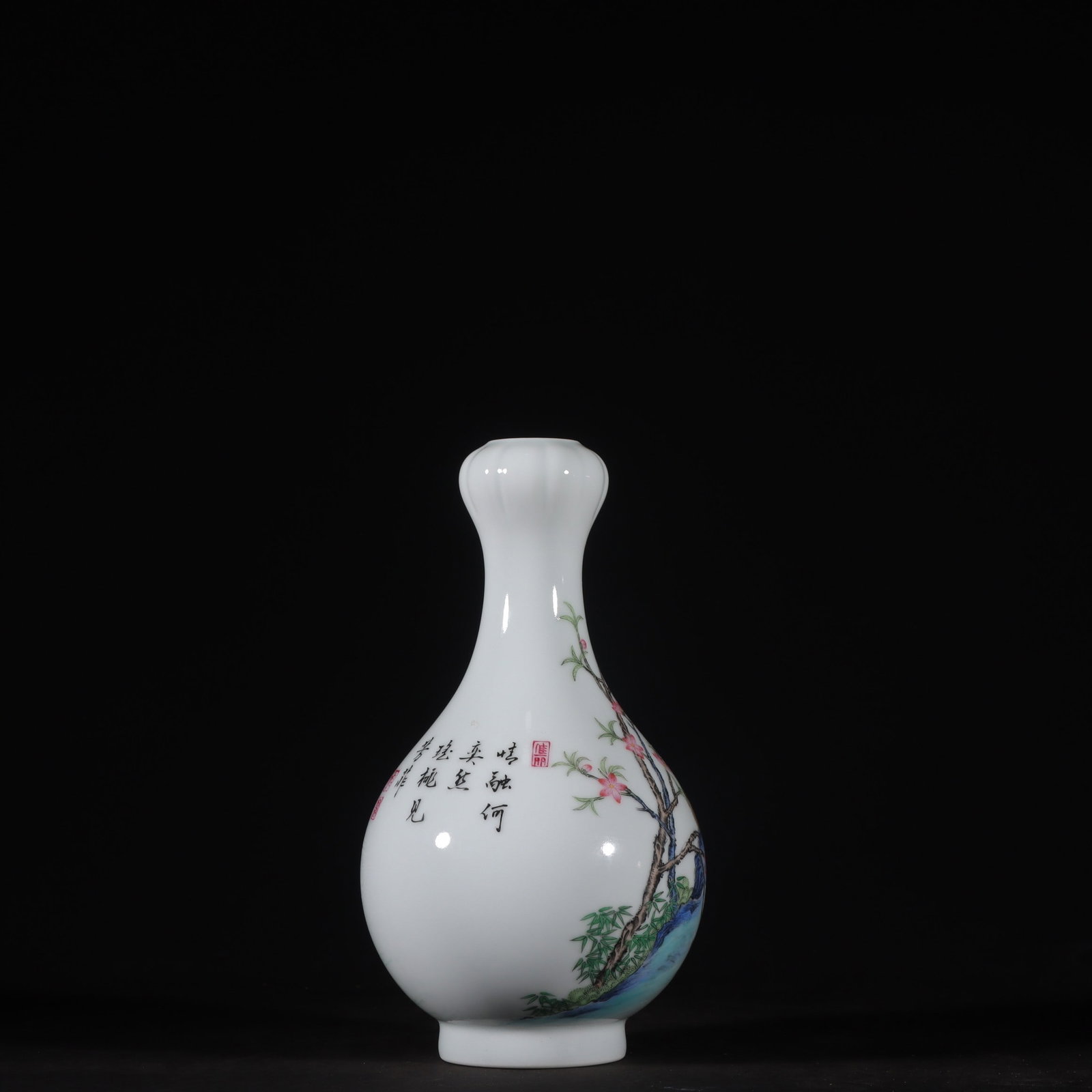 A Exquisite Enamel Flower and Bird Pattern Vase - 6