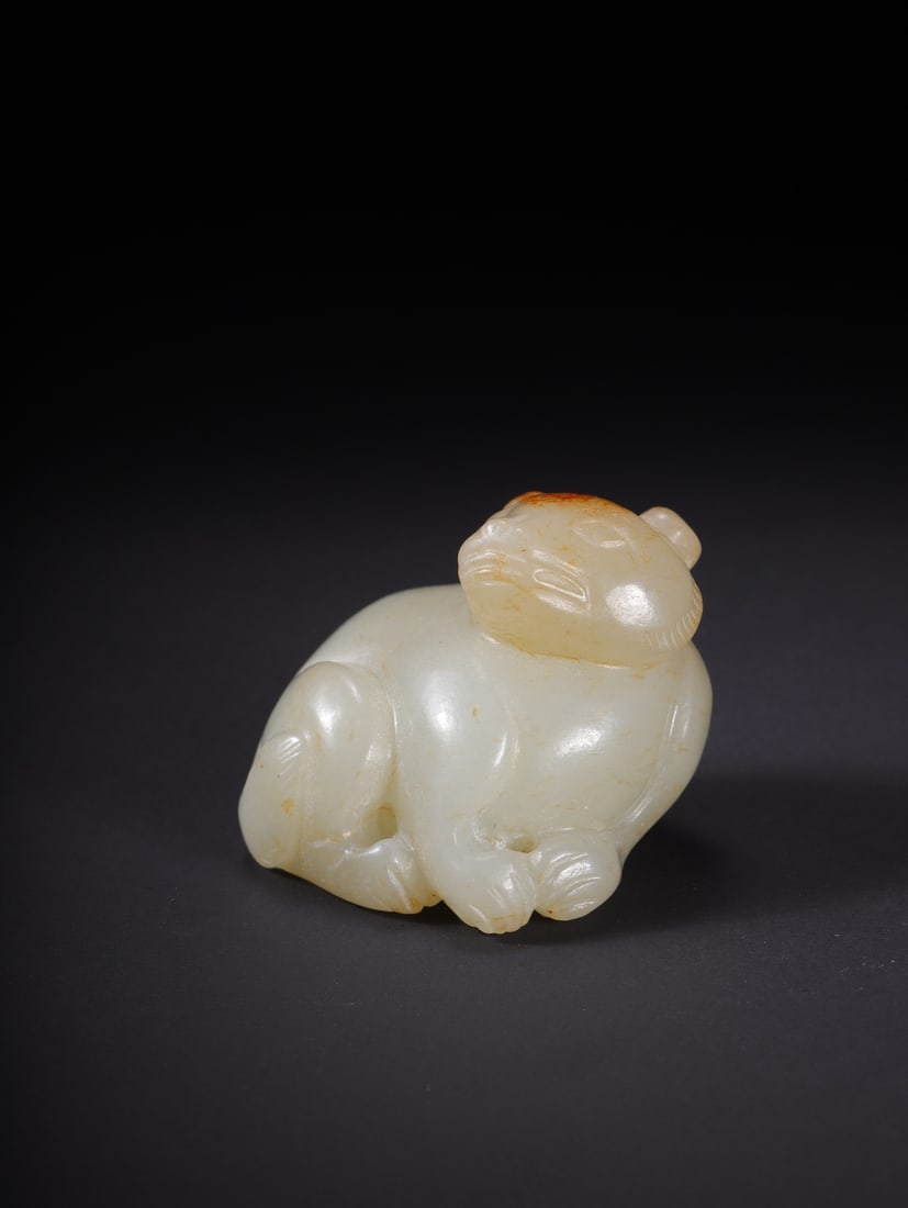A Exquisite Hotan Jade Bear Ornament (1 of 9)