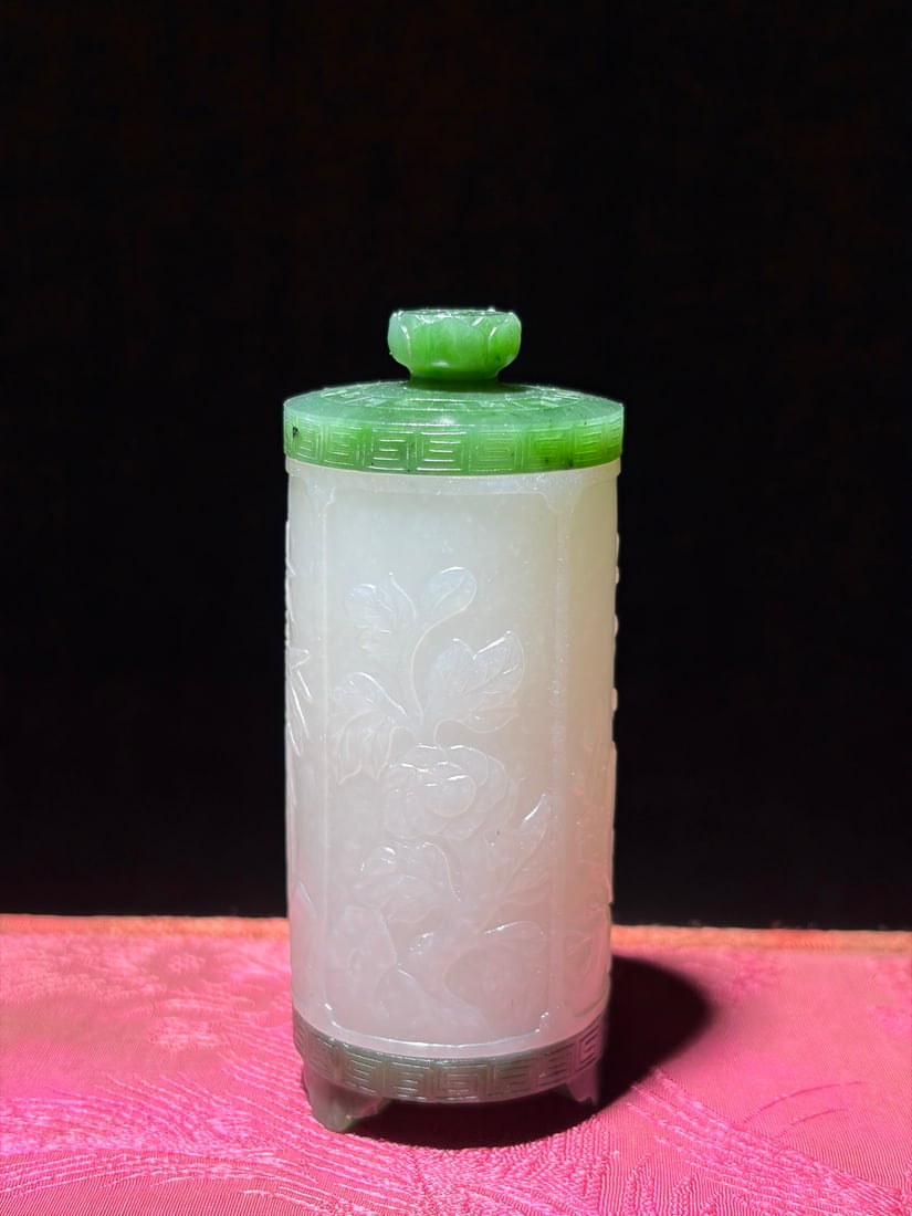 A Exquisite Hotan Jade Flower Pattern Incense Tube: A Exquisite Hotan Jade Flower Pattern Incense Tube,Qing Dynasty, China,Size:3.7inx1.5in,Weight:134.8g 和田玉花卉纹香筒,中国清代