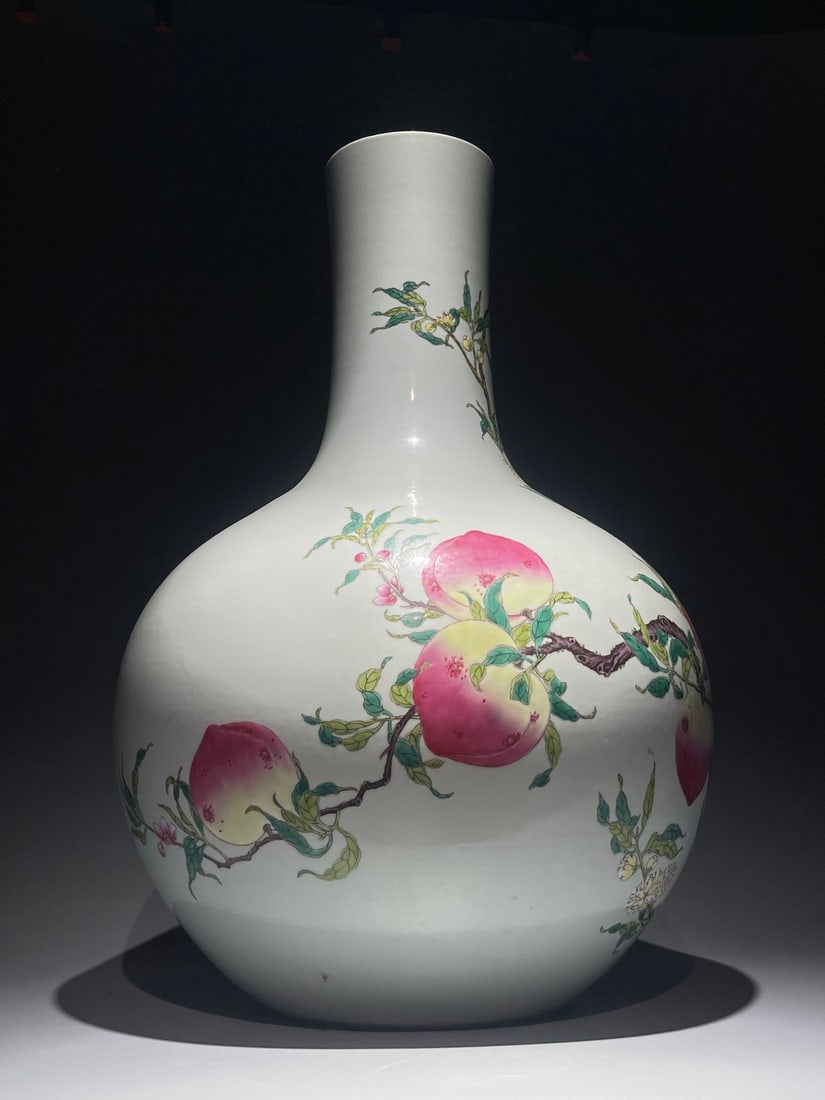 A Exquisite Famille-Rose Peach Pattern Vase - 4
