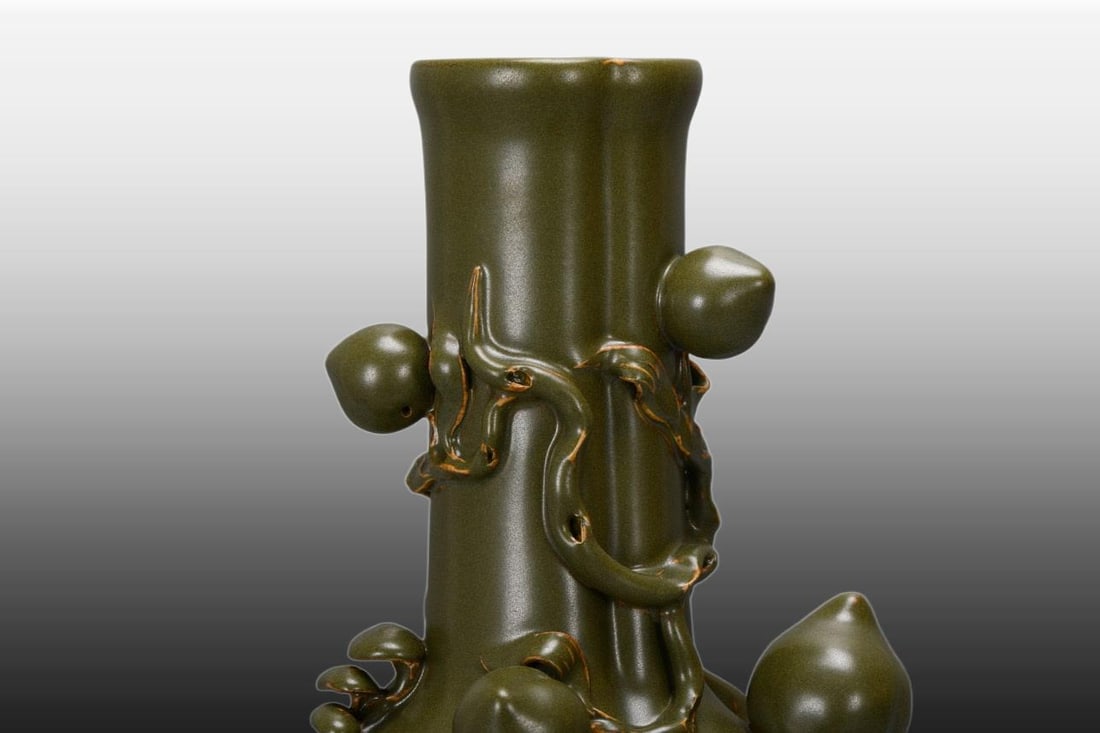 A Exquisite Teadust Glazed Peach Vase - 5