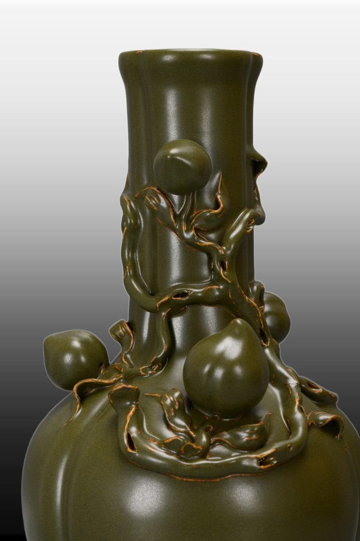 A Exquisite Teadust Glazed Peach Vase - 8
