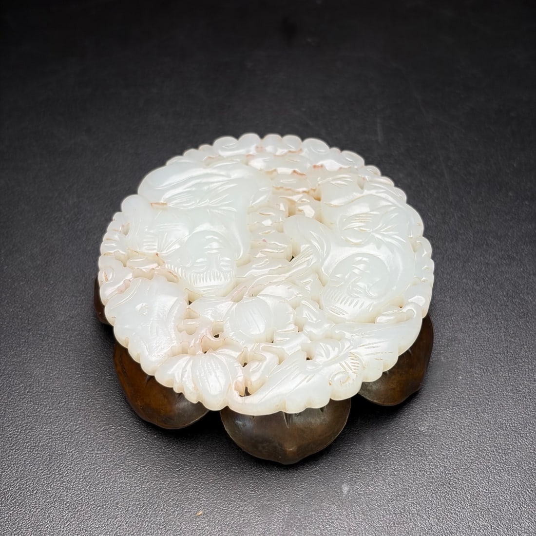 A Exquisite Hotan Jade Figures Pattern Round Pendant - 5