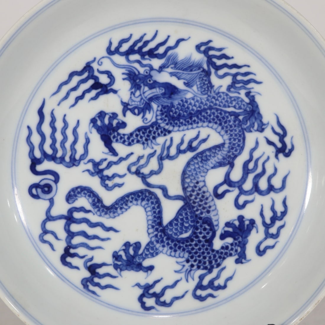A Exquisite Blue and White Dragon Pattern Plate - 2