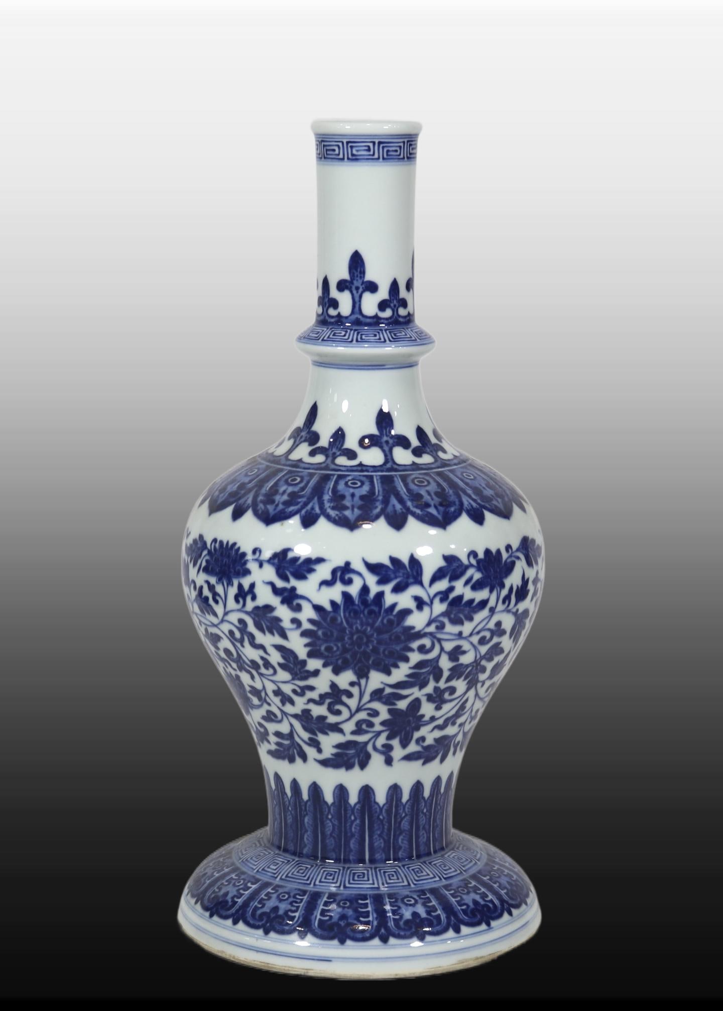A Exquisite Blue and White Lotus Pattern Vase: A Exquisite Blue and White Lotus Pattern Vase,Qing Dynasty, China,Qianlong Six-character Mark,Size:14.6inx6.9in