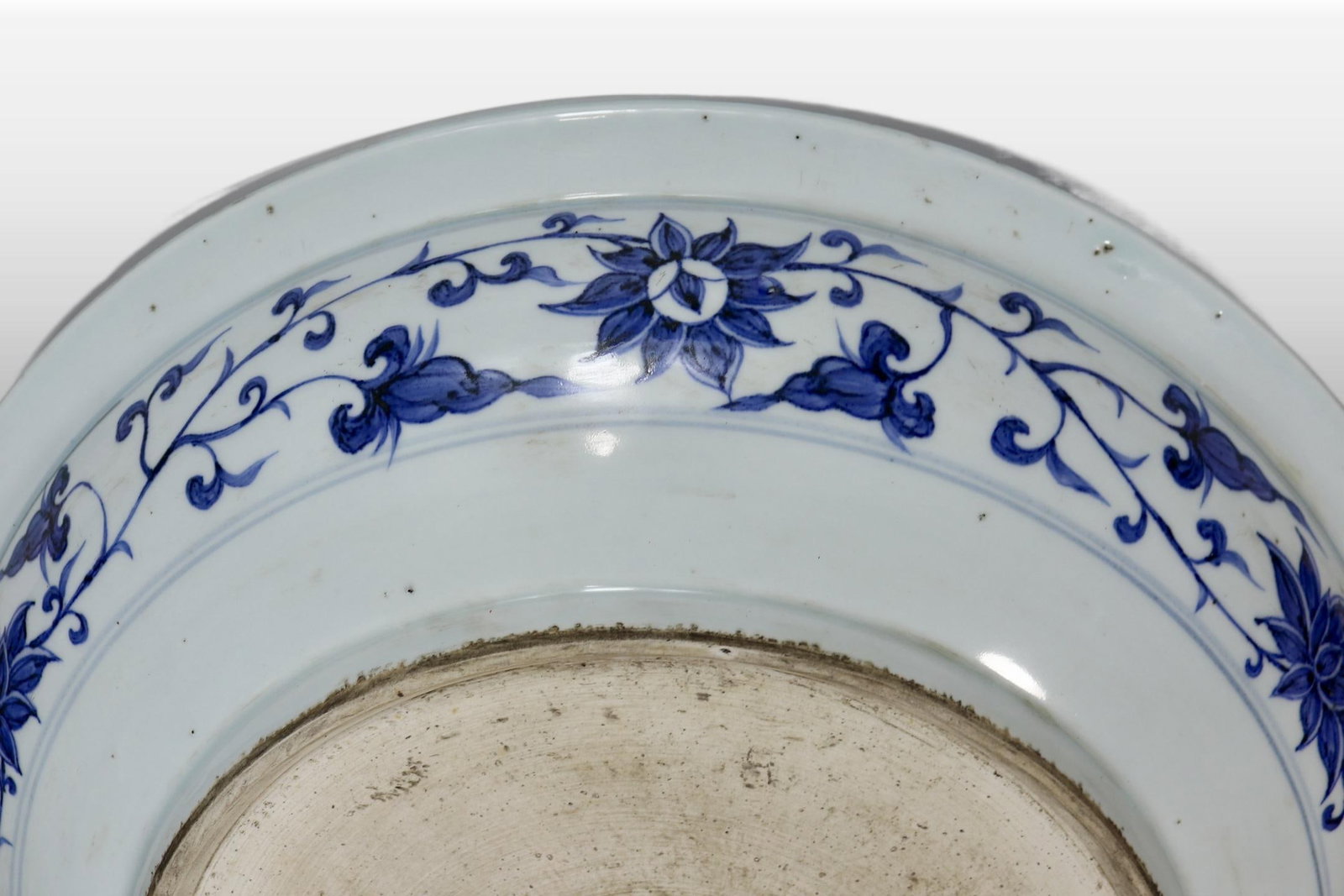 A Exquisite Blue and White Dragon Pattern Plate - 6
