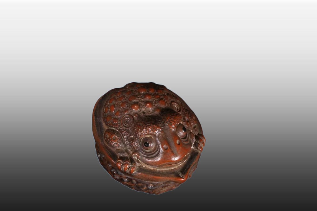A Exquisite Walnut Golden Toad Tea Pet - 4