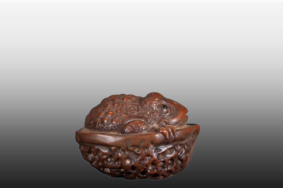 A Exquisite Walnut Golden Toad Tea Pet - 5
