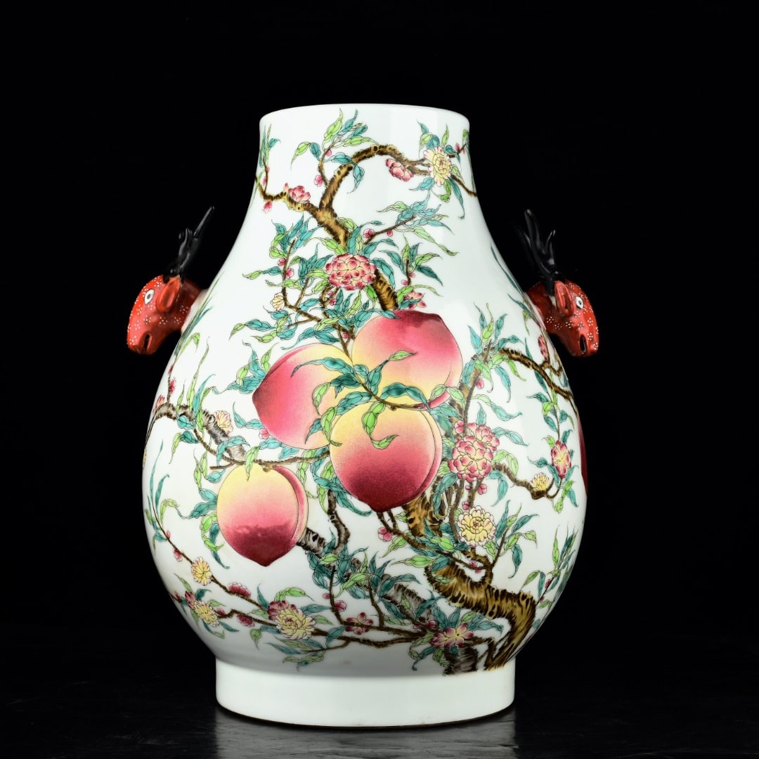 A Exquisite Famille-Rose Peach Pattern Deer Head Vase: A Exquisite Famille-Rose Peach Pattern Deer Head Vase,Qing Dynasty, China,Qianlong Six-character Mark,Size:17.3inx14in 粉彩桃纹鹿头瓶,中国清