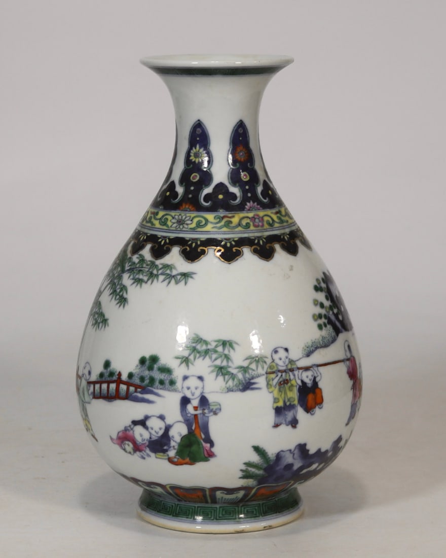 A Exquisite Doucai Figures Pattern Vase - 2