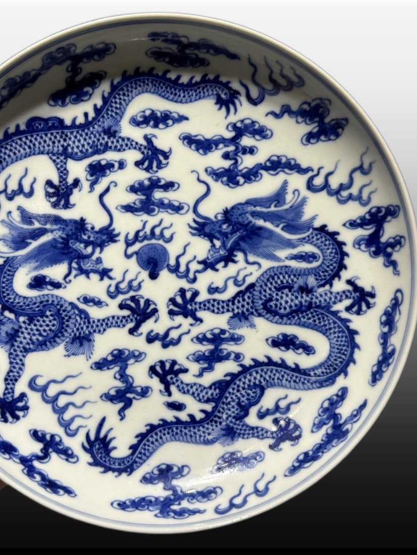 A Exquisite Blue and White Dragon Pattern Plate - 2