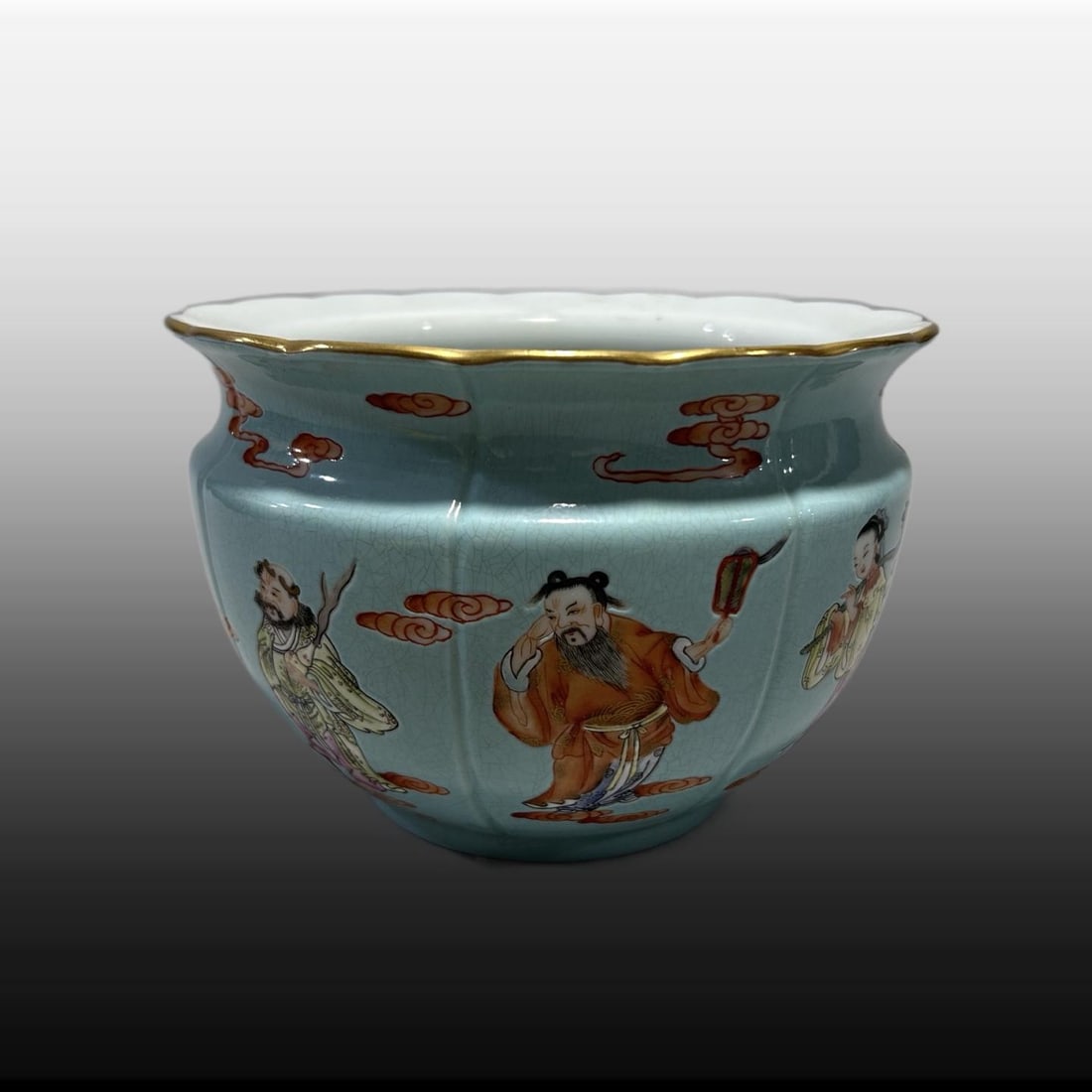 A Exquisite Famille-Rose Figures Pattern Vat: A Exquisite Famille-Rose Figures Pattern Vat,Qing Dynasty, China,Qianlong Six-character Mark,Size:4.5inx6.5in 粉彩人物纹缸,中国清代,乾