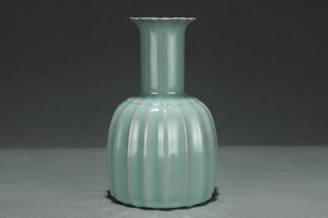 A Exquisite Ru yao Melon-Ribbed Vase - 4