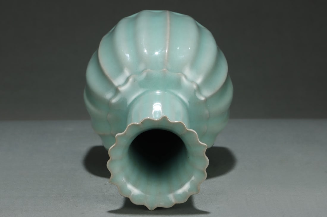 A Exquisite Ru yao Melon-Ribbed Vase - 7